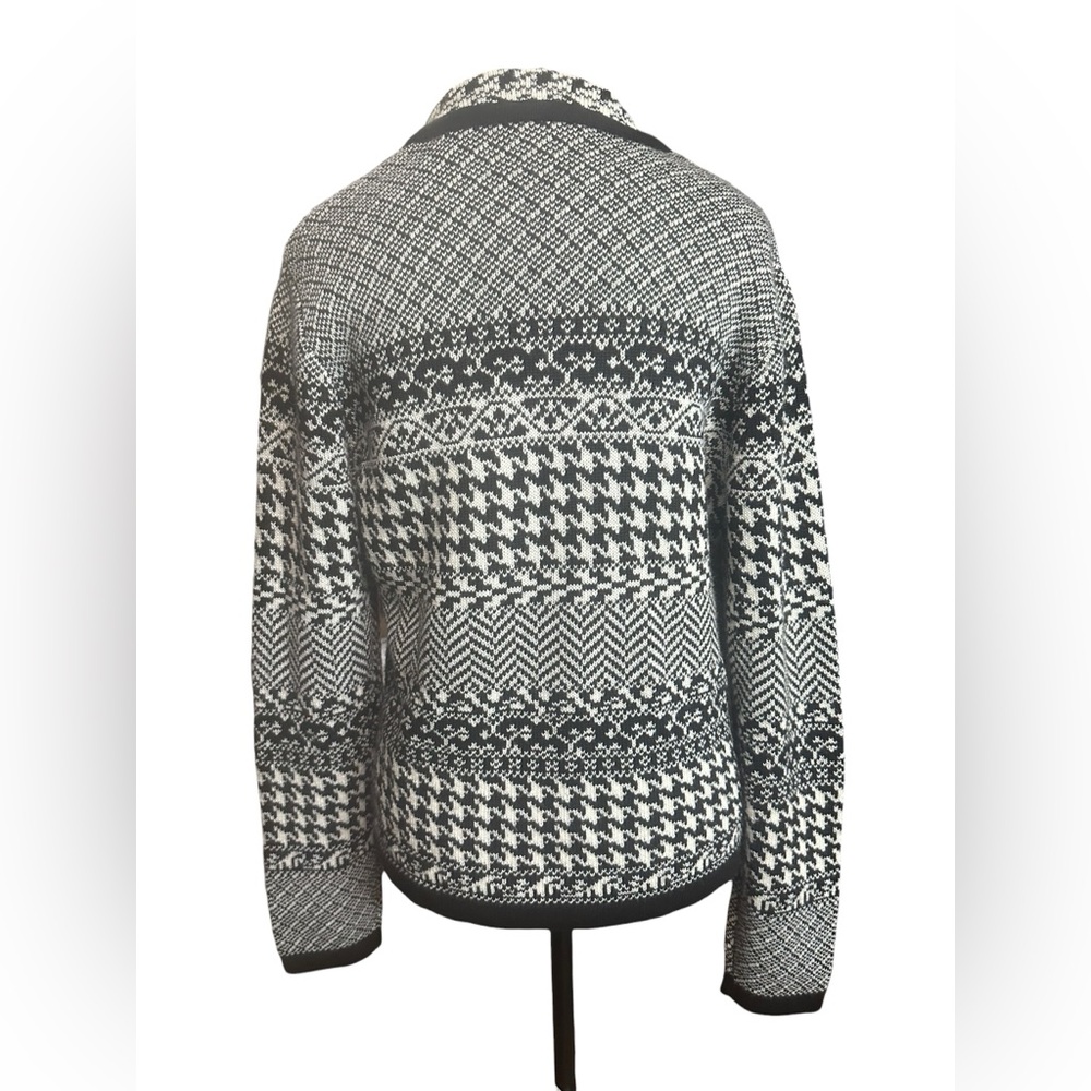 Coldwater Creek Black and White Patterned Cardigan EUC - Picture 6 of 10